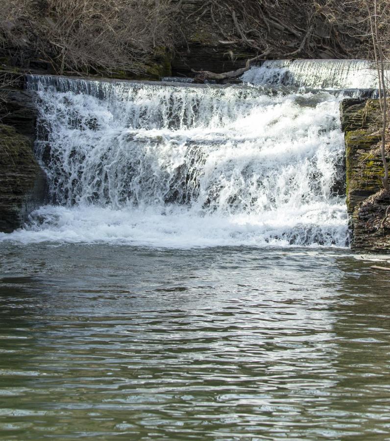 The Overlook At Burdett Falls Exterior photo