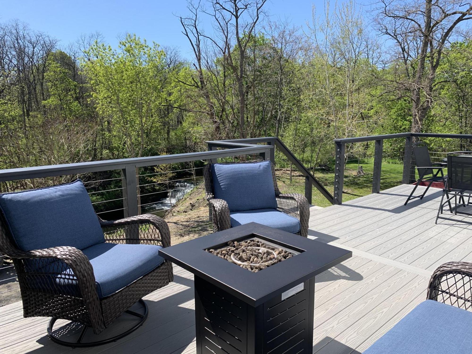 The Overlook At Burdett Falls Room photo
